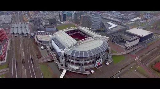 מזכרות אצטדיון Eredivisie: פריטי אספנות לזכור את החוויה החיה